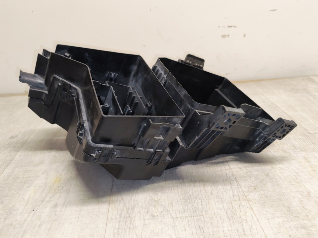 Корпус блока предохранителей Qashqai 2009 J10 HR16DE