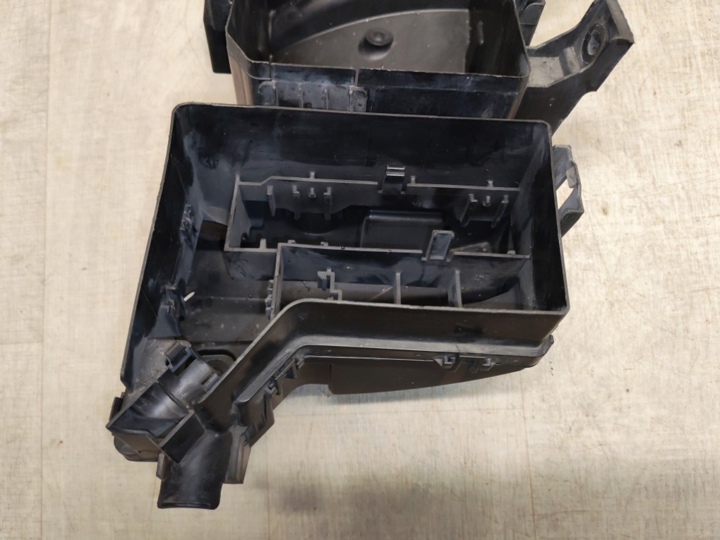 Корпус блока предохранителей Qashqai 2009 J10 HR16DE