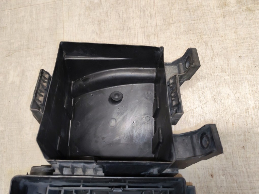 Корпус блока предохранителей Qashqai 2009 J10 HR16DE