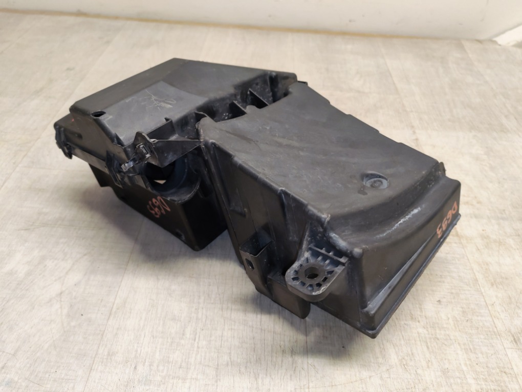 Корпус блока предохранителей Qashqai 2009 J10 HR16DE