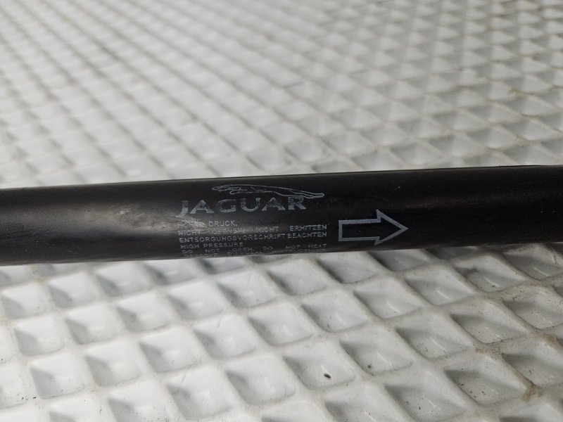 Амортизатор капота передний XF 2014 X250 306DT Амортизатор капота передний XF 2014 X250 306DT