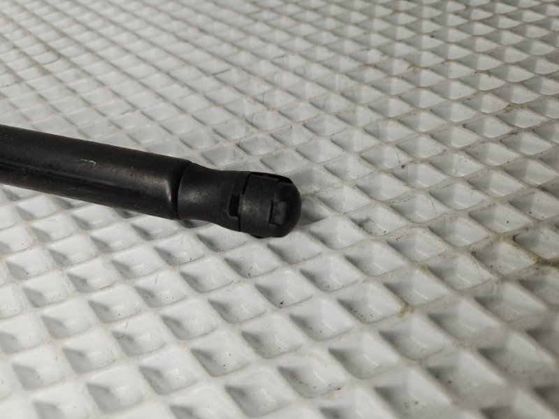 Амортизатор капота передний XF 2014 X250 306DT Амортизатор капота передний XF 2014 X250 306DT