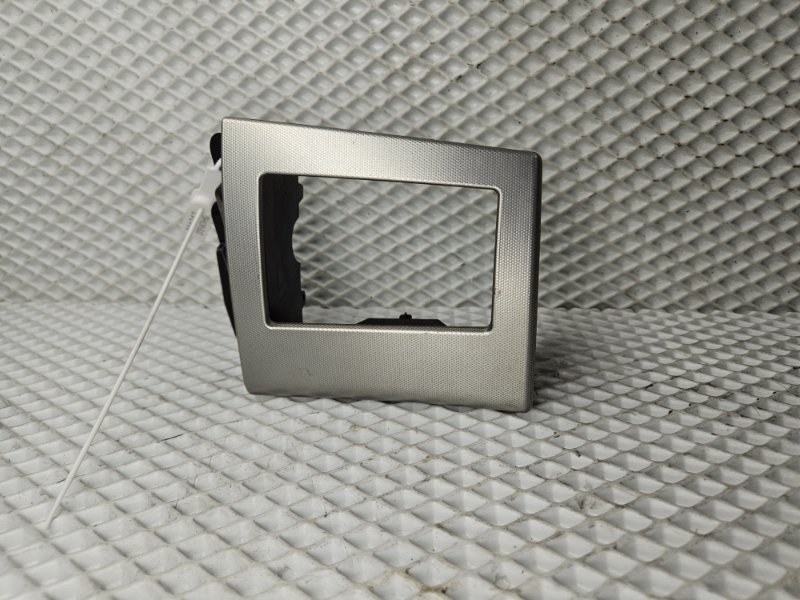 Дефлектор воздушный передний правый Jaguar XF 2014 X250 306DT EX23014A23BA контрактная