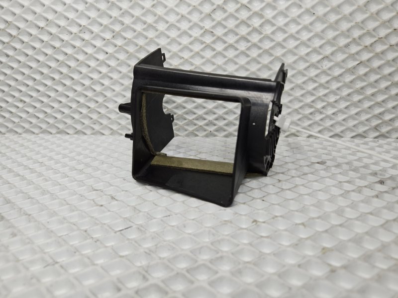 Запчасть дефлектор воздушный передний левый Jaguar XF 2014 X250 306DT контрактная Дефлектор воздушный передний левый Jaguar XF 2014 X250 306DT контрактная