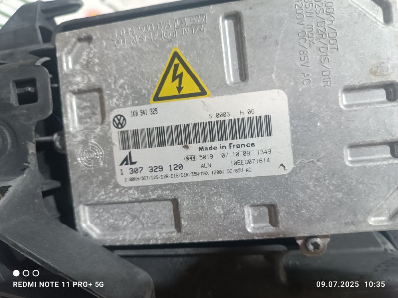 Фара передняя правая TOURAN WVGZZZ1TZAW