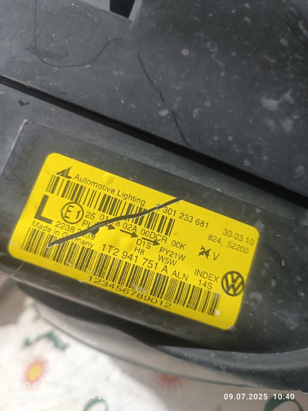 Фара передняя правая TOURAN WVGZZZ1TZAW