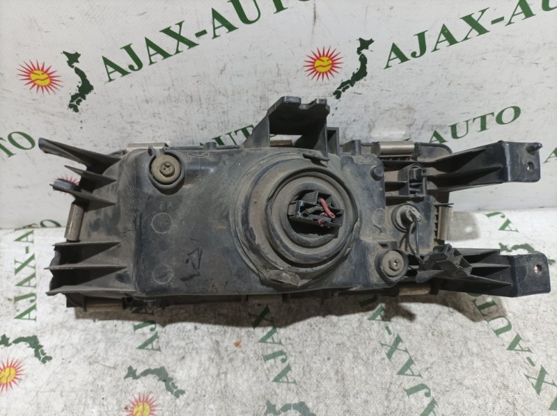 Фара правая CAPELLA GV8W