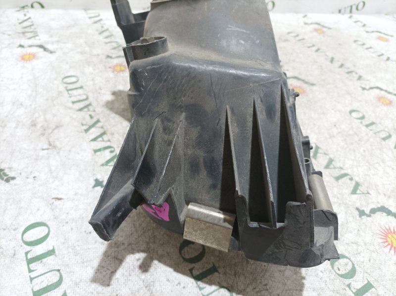 Фара правая CAPELLA GV8W