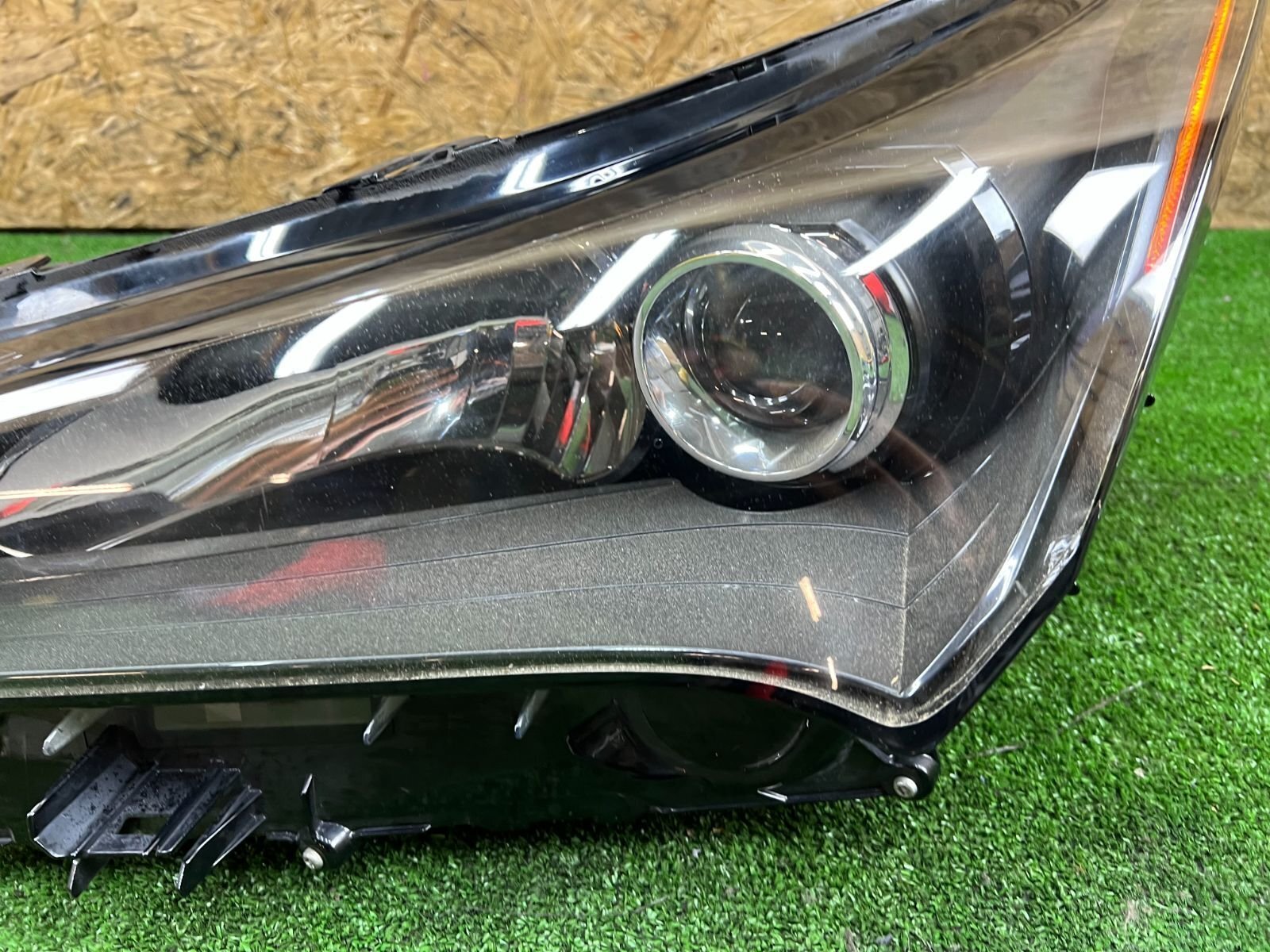 Фара левая левая LEXUS 2021-2024 T24AFTS Фара левая левая LEXUS 2021-2024 T24AFTS