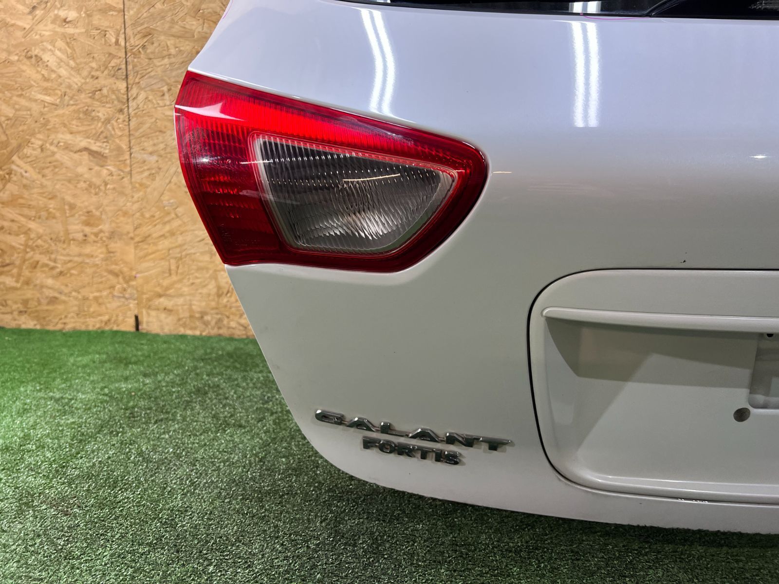 Дверь багажника MITSUBISHI GALANT SPORT CX4A 4B11