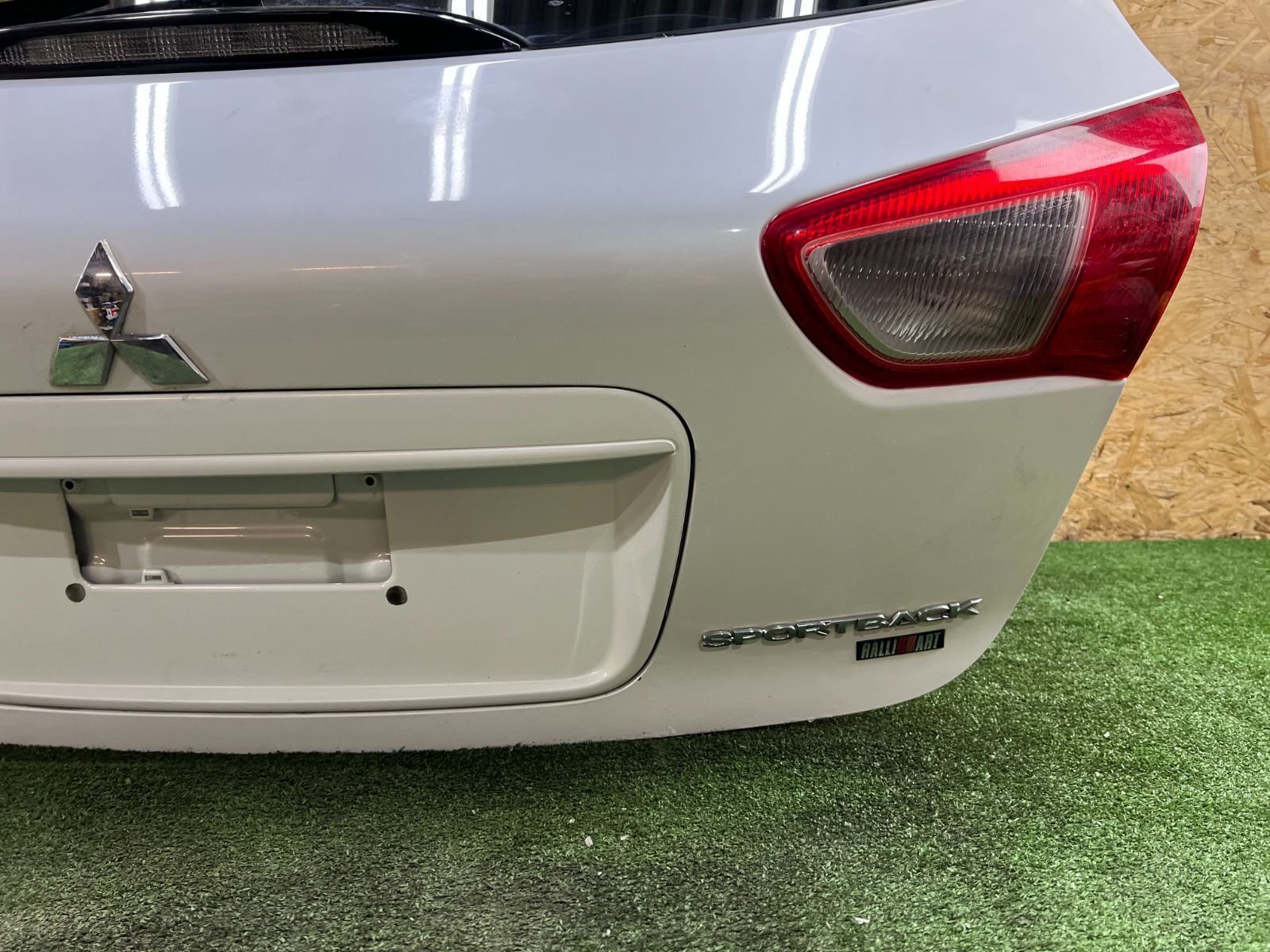 Дверь багажника GALANT SPORT 2011 CX4A 4B11