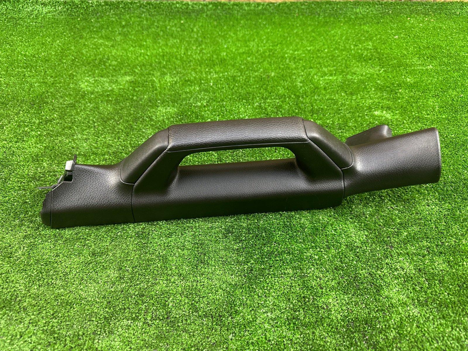 Обшивка стоек лобового стекла правая JEEP Wrangler RUBICON JL ABA-JL36L