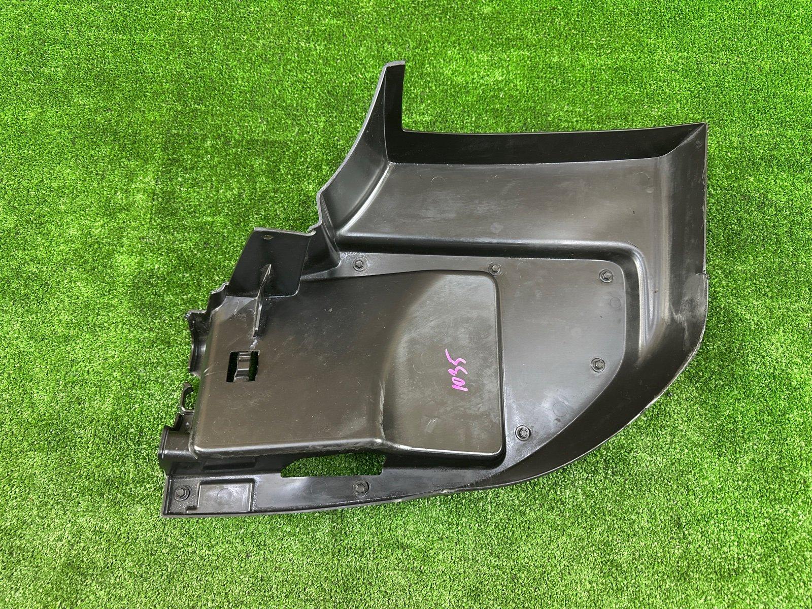 Накладка бампера правая Wrangler Sahara 2023 JL 3BA-JL20L