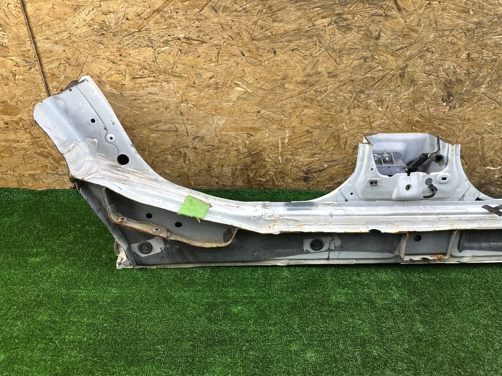 Порог железный левый TERRANO REGULUS 2000 JLR50 VG33E Порог железный левый TERRANO REGULUS 2000 JLR50 VG33E