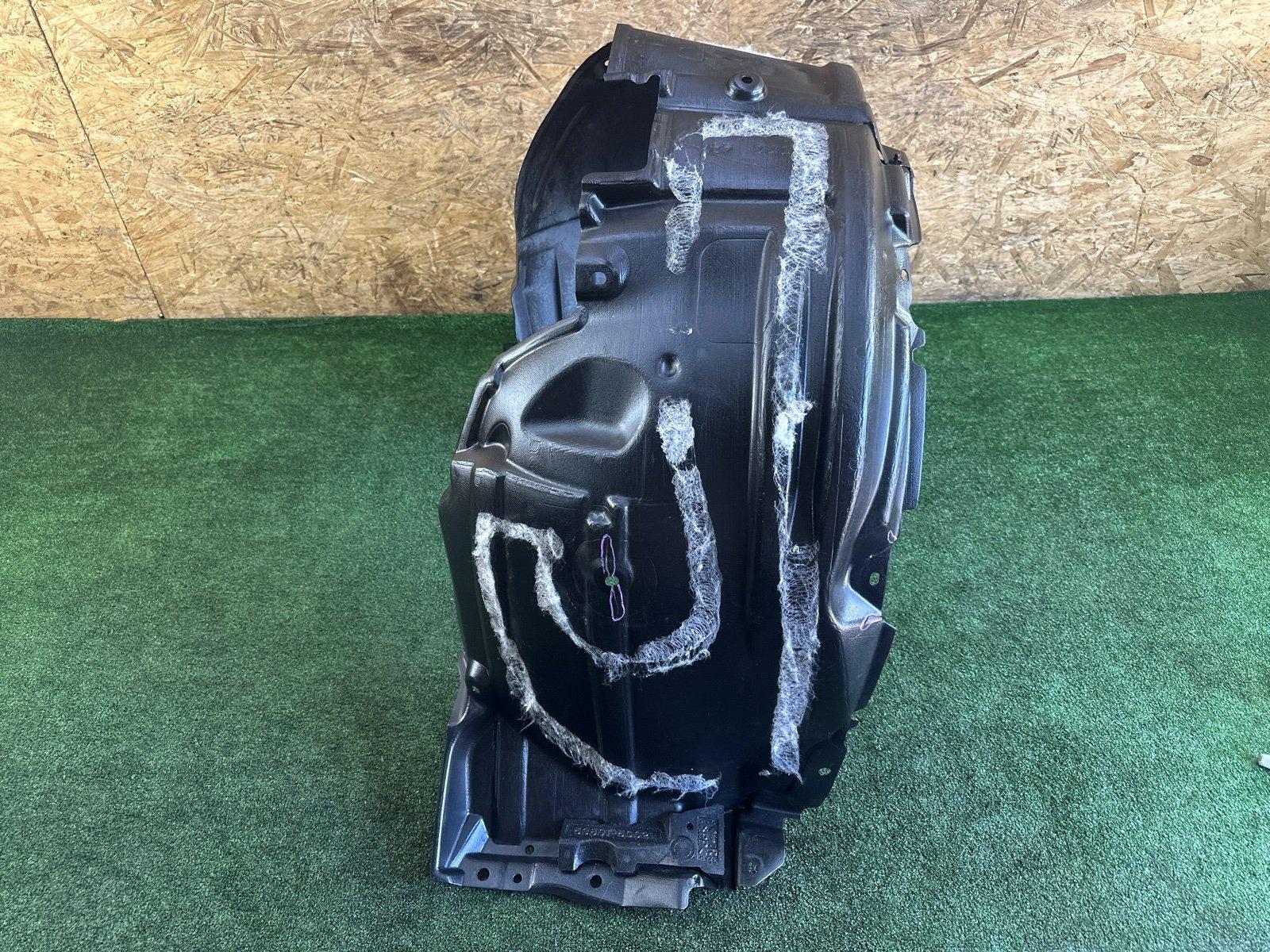 Подкрылок передний правый LS600HL 2013 UVF46 2UR-FSE Подкрылок передний правый LS600HL 2013 UVF46 2UR-FSE