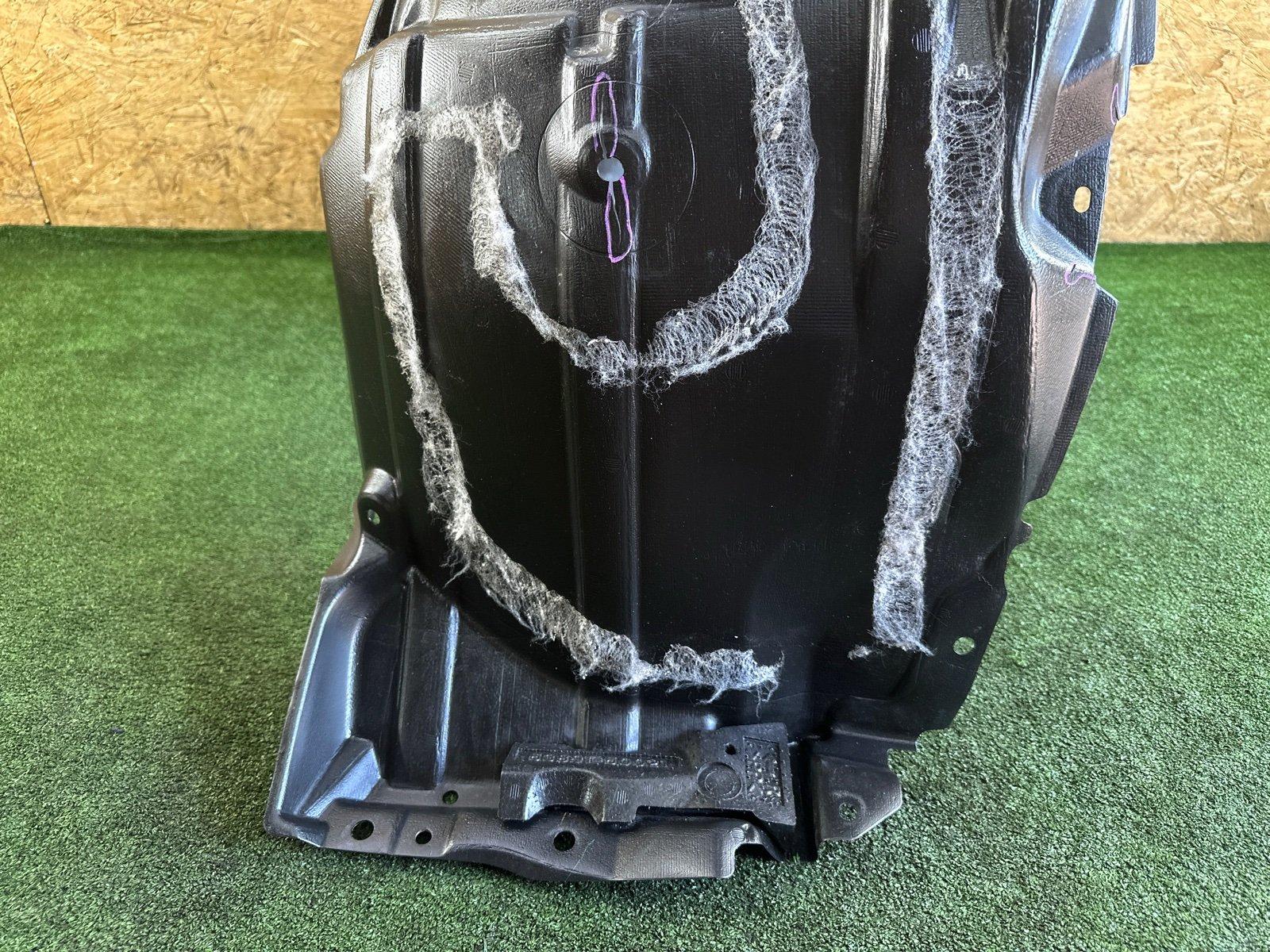Подкрылок передний правый LS600HL 2013 UVF46 2UR-FSE Подкрылок передний правый LS600HL 2013 UVF46 2UR-FSE