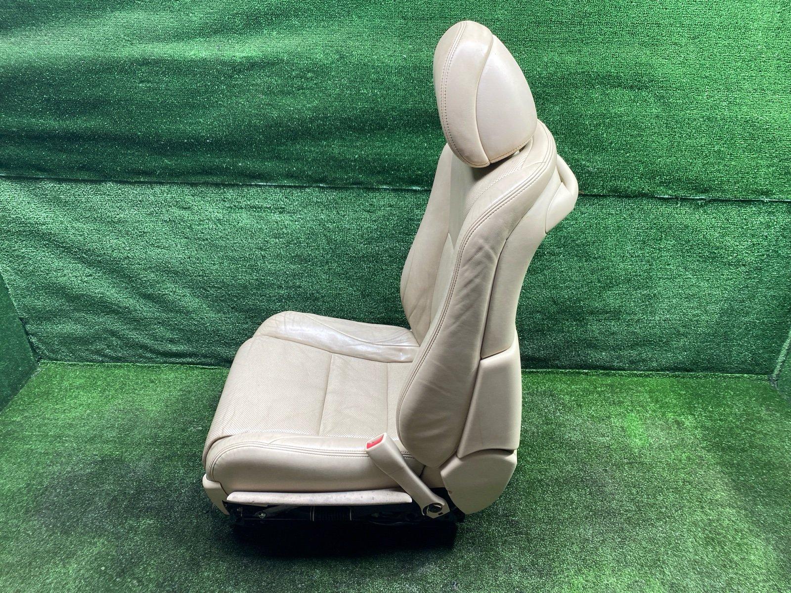 Сиденье комплект LS600HL 2013 UVF46 2UR-FSE