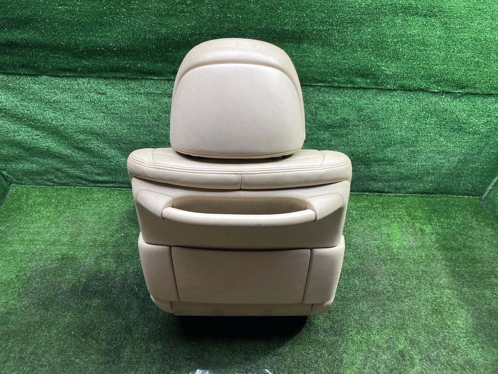 Сиденье комплект LS600HL 2013 UVF46 2UR-FSE