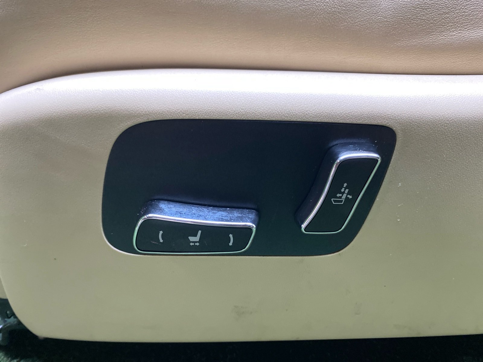 Сиденье комплект LS600HL 2013 UVF46 2UR-FSE