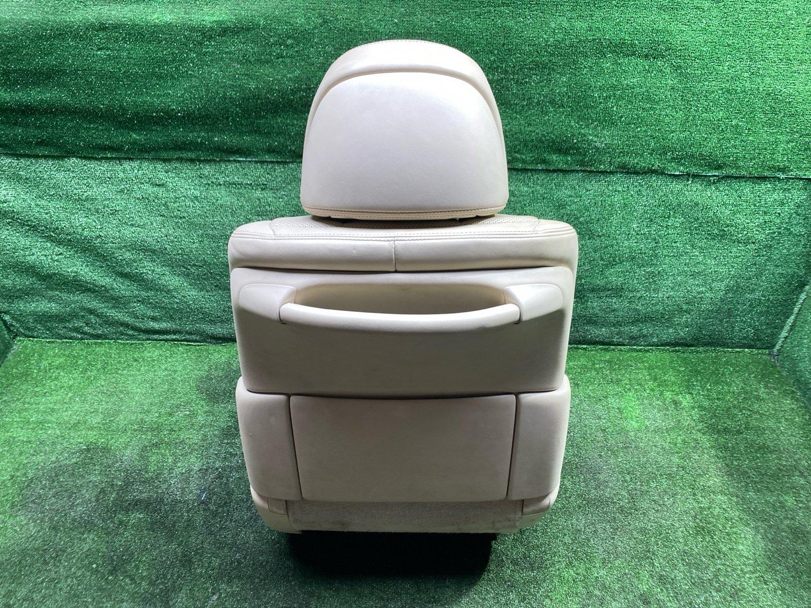 Сиденье комплект LS600HL 2013 UVF46 2UR-FSE