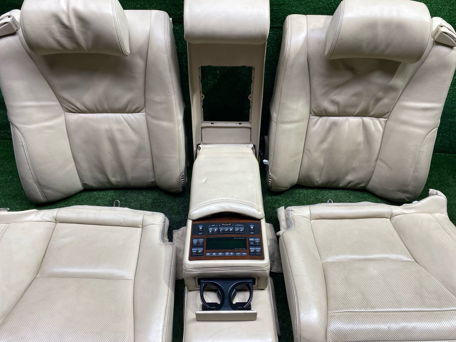 Сиденье комплект LEXUS LS600HL UVF46 2UR-FSE