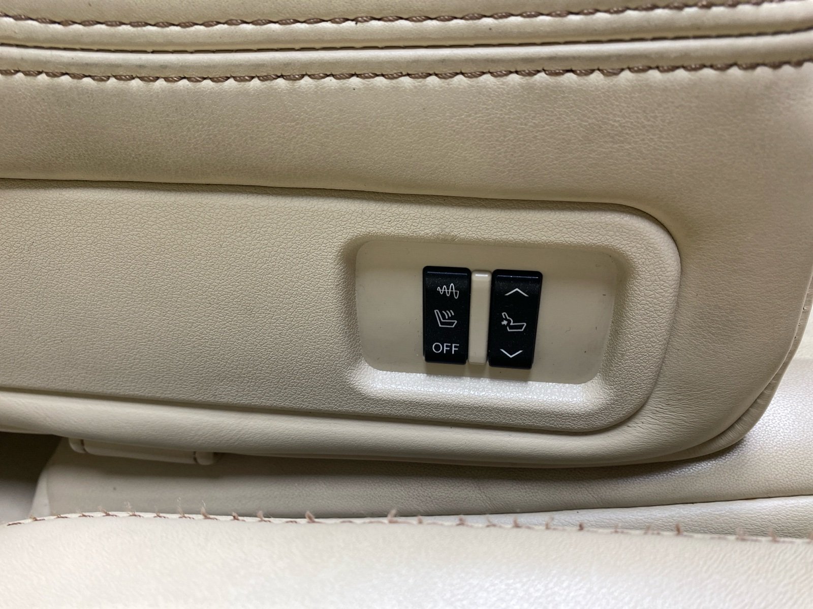 Сиденье комплект LS600HL 2013 UVF46 2UR-FSE