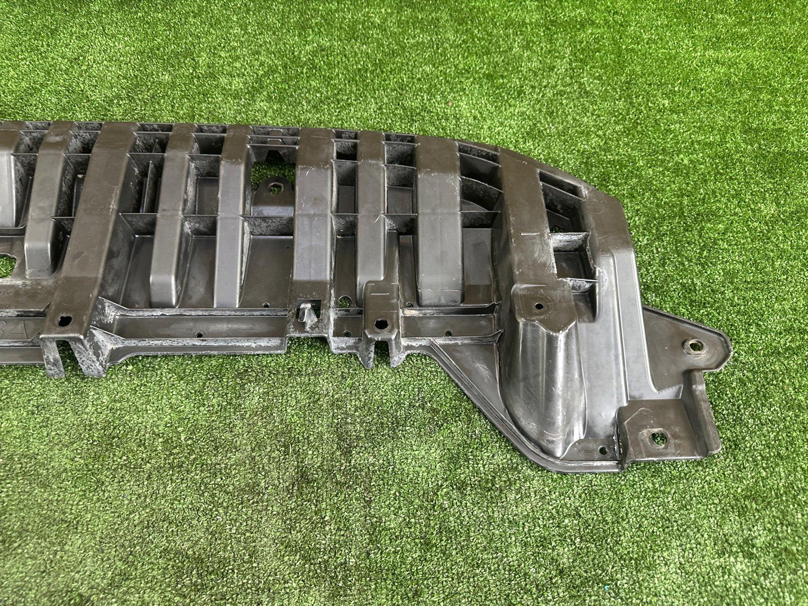 Защита бампера CT200H 2011 CT200H 2ZR-FXE Защита бампера CT200H 2011 CT200H 2ZR-FXE