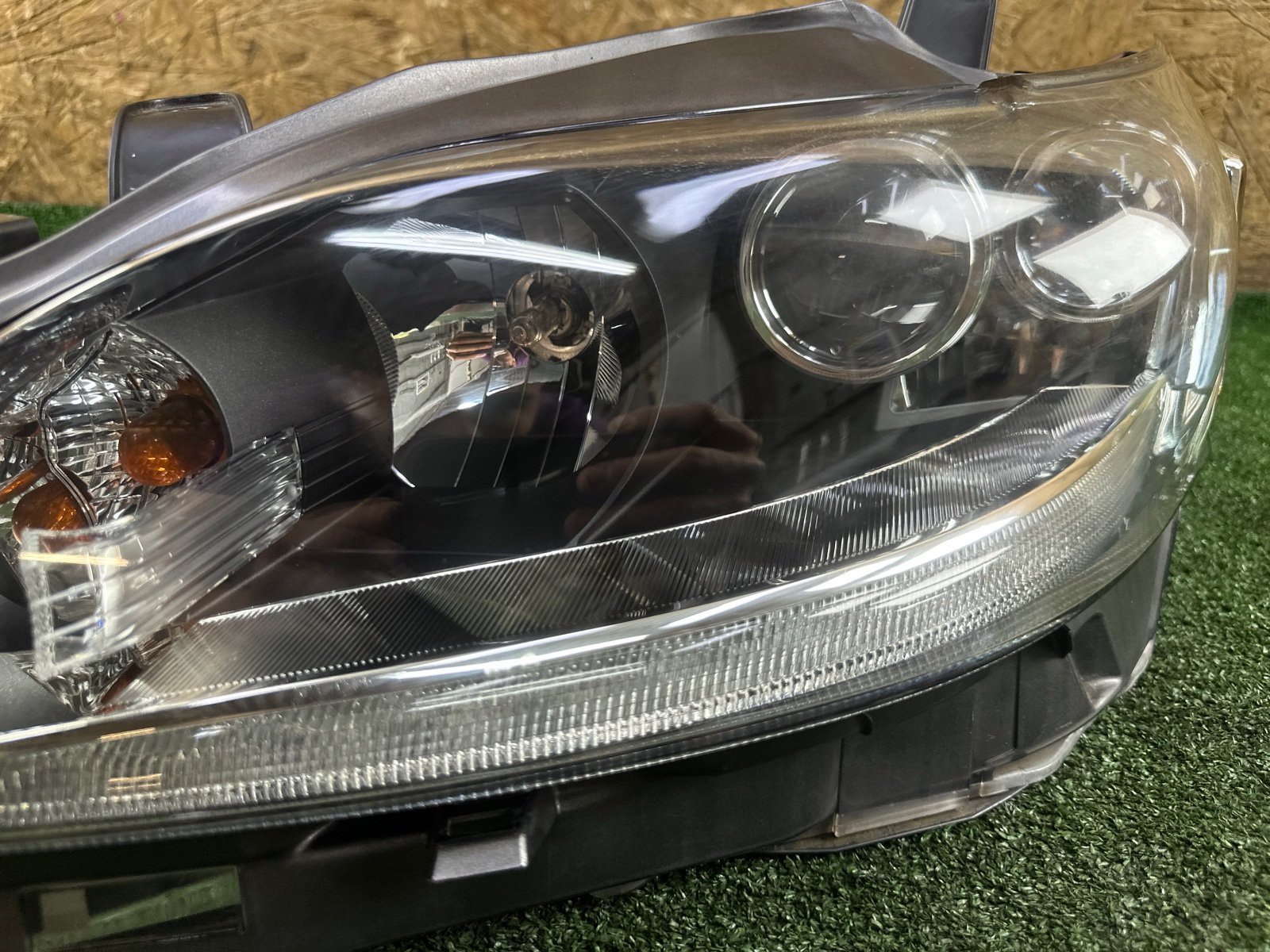 Фара левая CT200H 2011 CT200H 2ZR-FXE