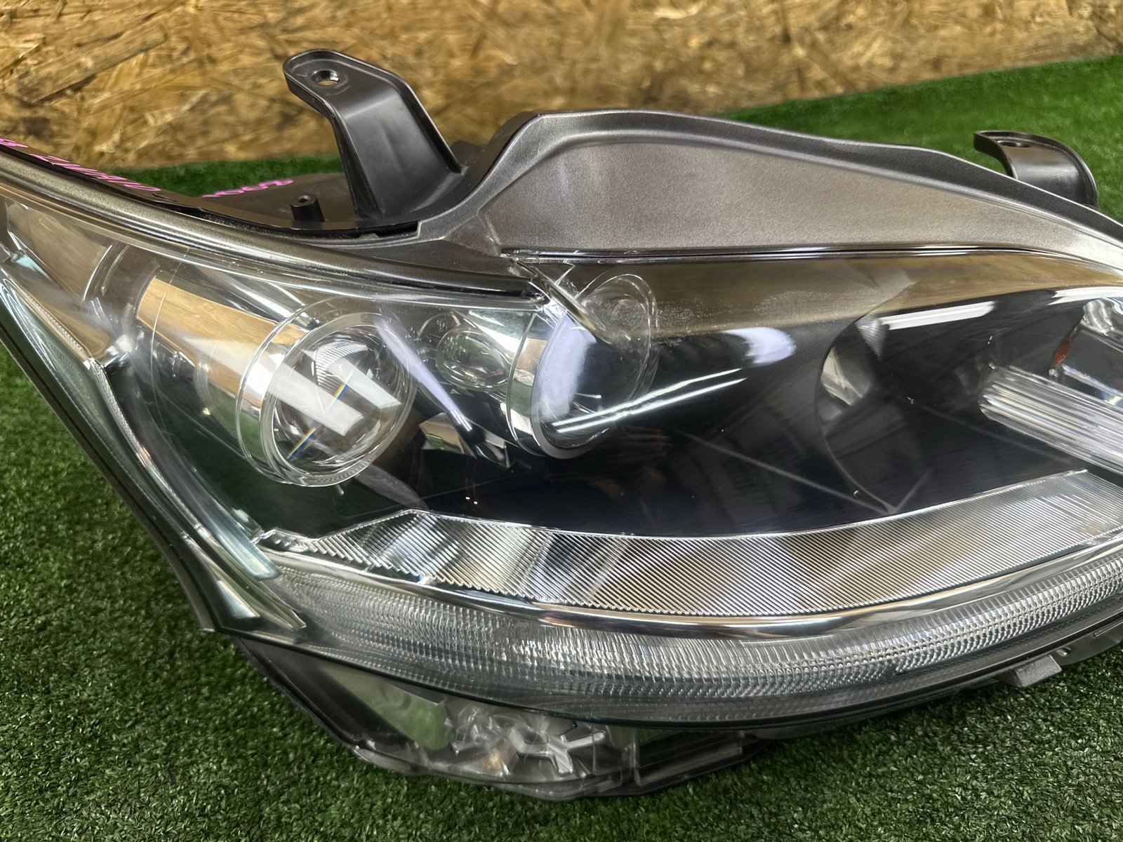 Фара правая CT200H 2011 CT200H 2ZR-FXE