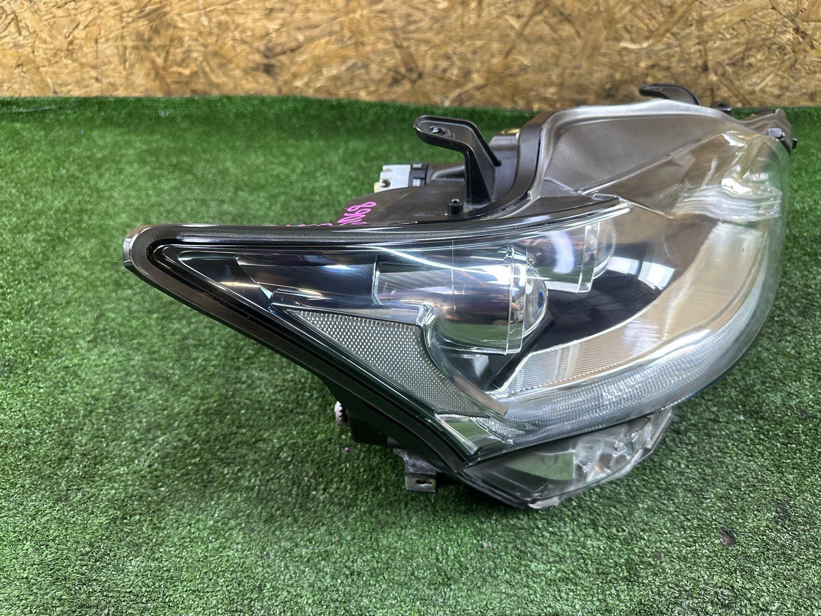 Фара правая CT200H 2011 CT200H 2ZR-FXE