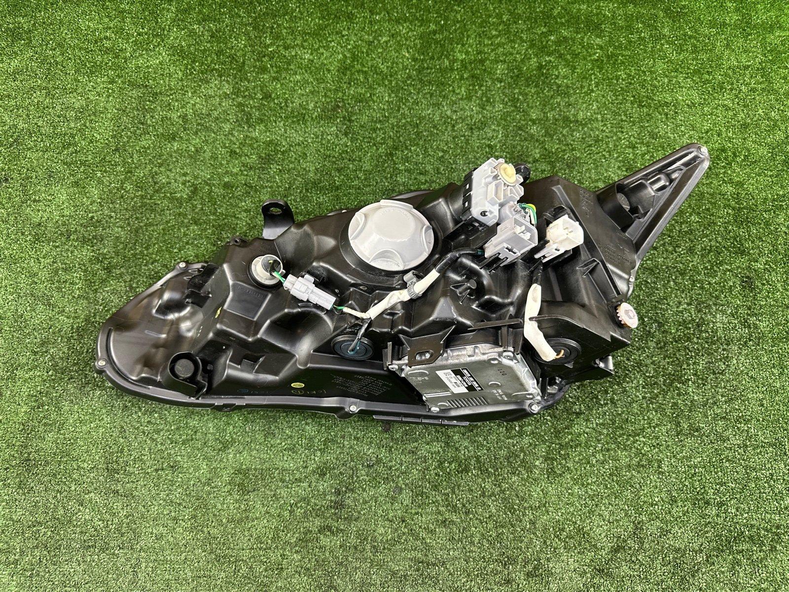 Фара правая CT200H 2011 CT200H 2ZR-FXE