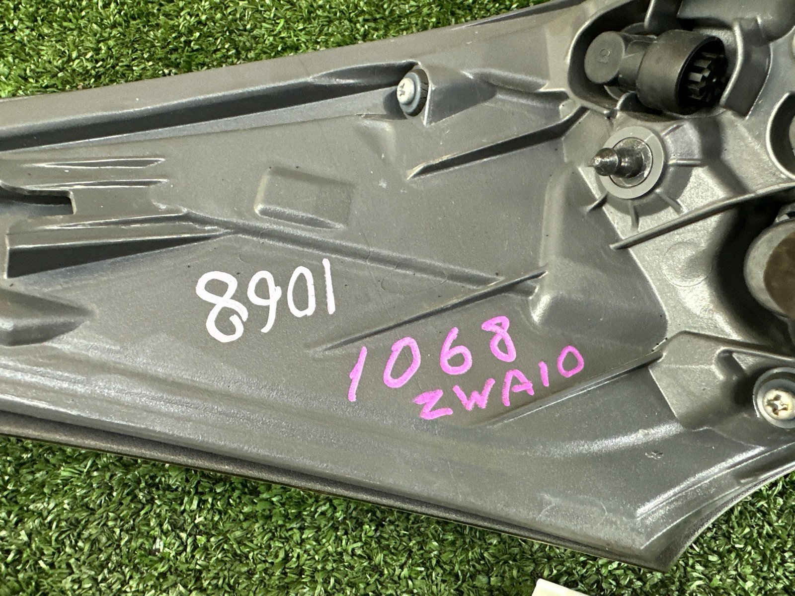 Стоп-сигнал правый CT200H 2011 CT200H 2ZR-FXE Стоп-сигнал правый CT200H 2011 CT200H 2ZR-FXE
