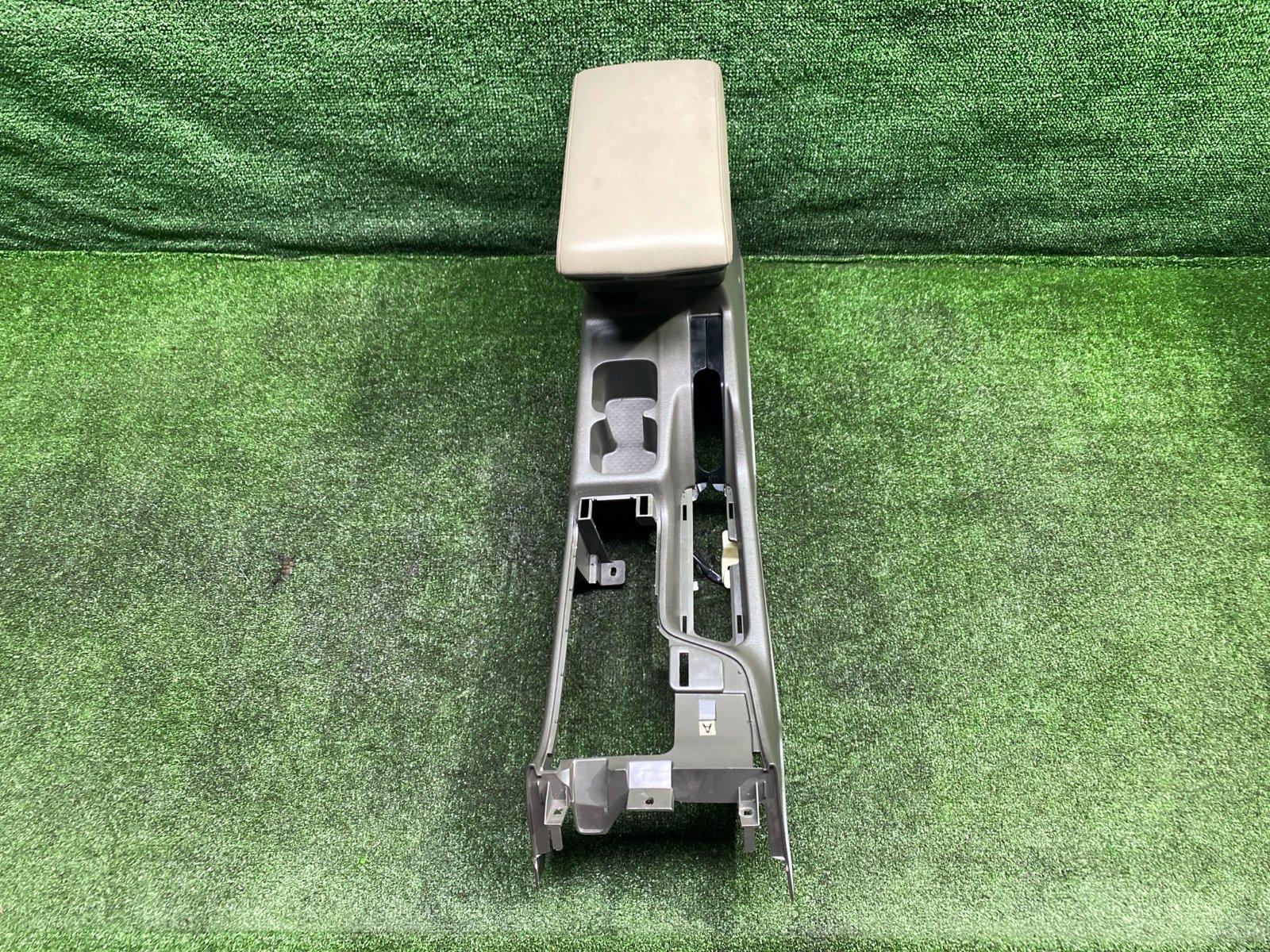 Бардачок между сиденьями TERRANO REGULUS 2000 JLR50 VG33E Бардачок между сиденьями TERRANO REGULUS 2000 JLR50 VG33E