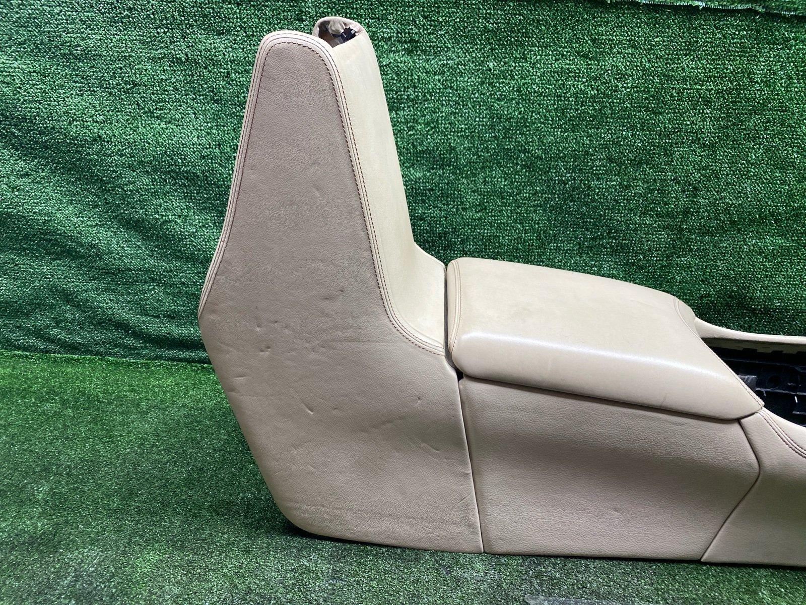 Бардачок между сиденьями LS600HL 2013 UVF46 2UR-FSE Бардачок между сиденьями LS600HL 2013 UVF46 2UR-FSE