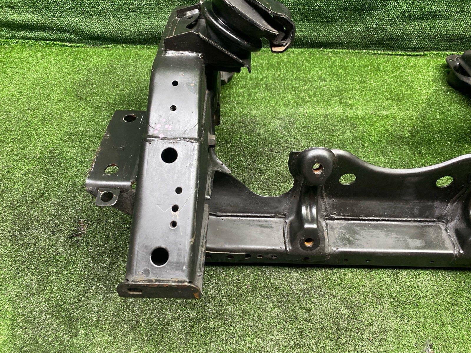 Балка под ДВС TERRANO REGULUS 2000 JLR50 VG33E Балка под ДВС TERRANO REGULUS 2000 JLR50 VG33E