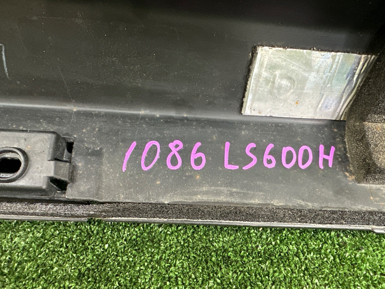 Порог кузовной левый LS600H 2012 UVF45 2URFSE