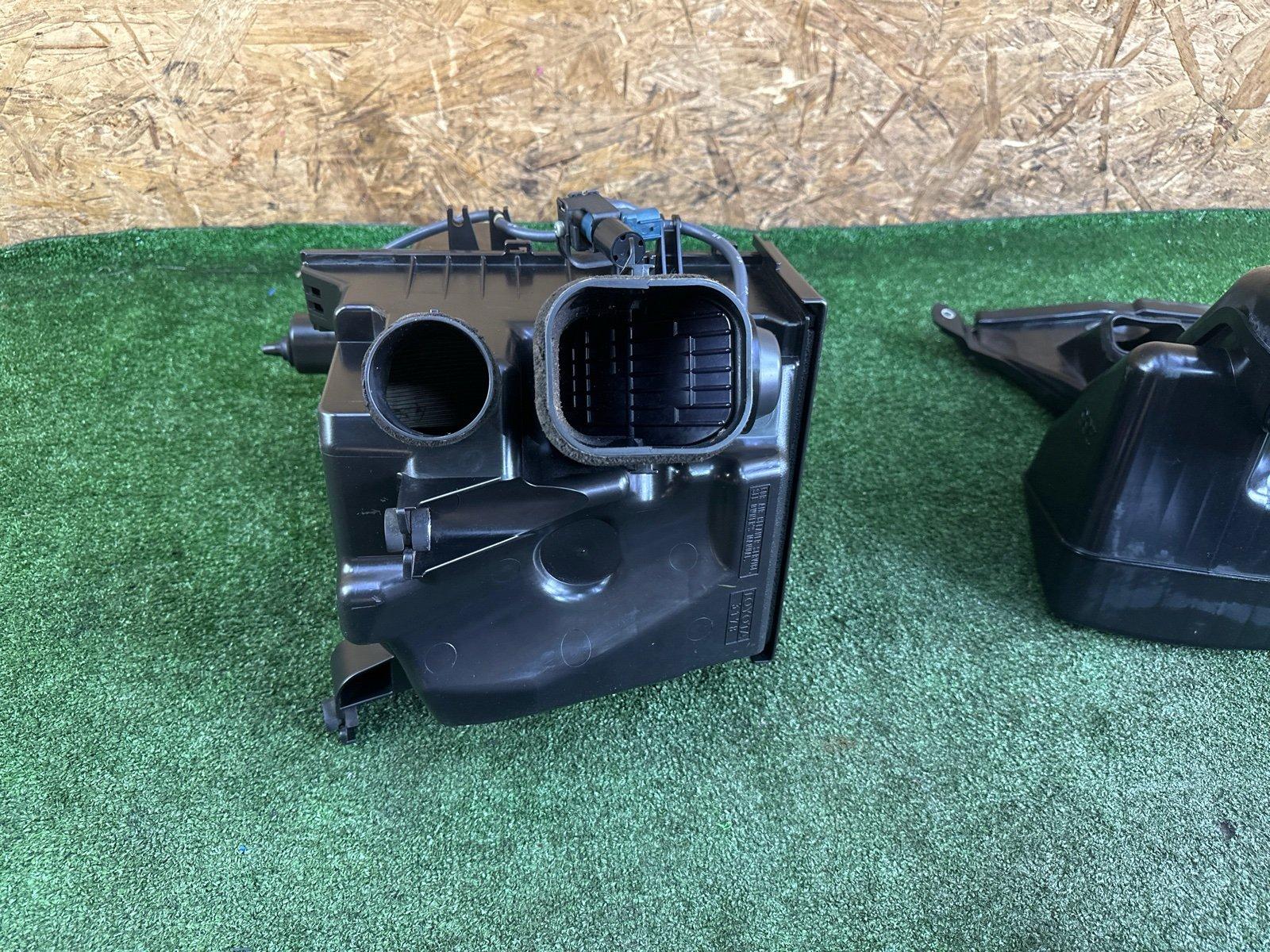 Корпус воздушного фильтра RX270 2013 AGL10W 1ARFE
