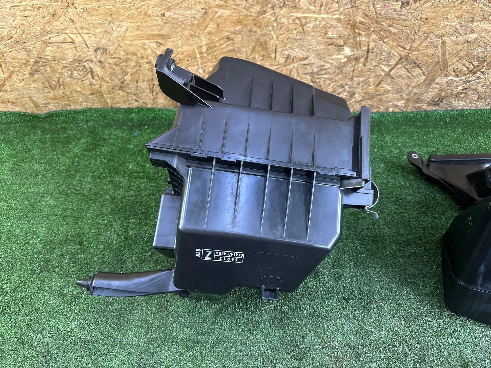 Корпус воздушного фильтра RX270 2013 AGL10W 1ARFE