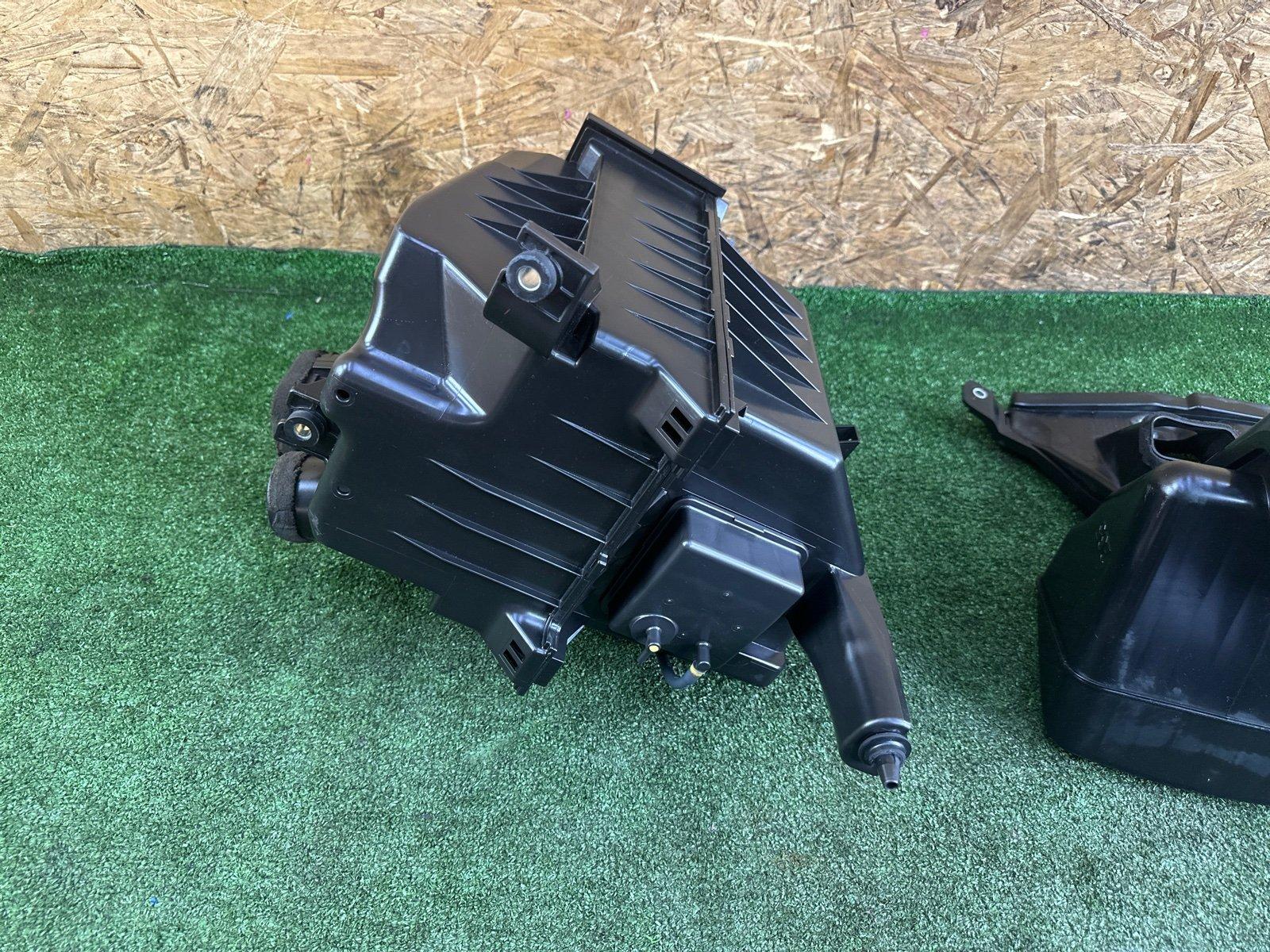 Корпус воздушного фильтра RX270 2013 AGL10W 1ARFE