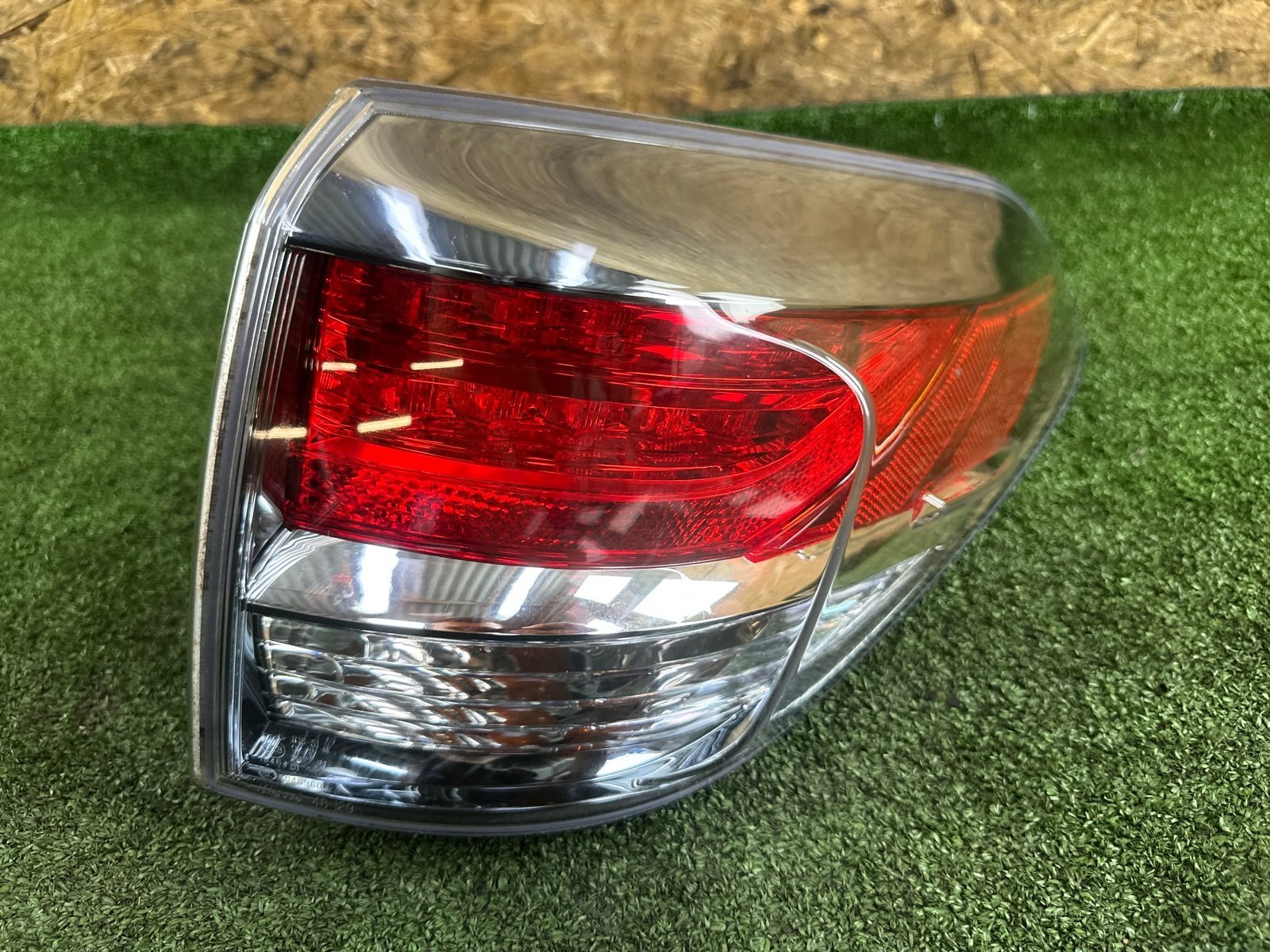 Стоп-сигнал правый RX270 2013 AGL10W 1ARFE Стоп-сигнал правый RX270 2013 AGL10W 1ARFE
