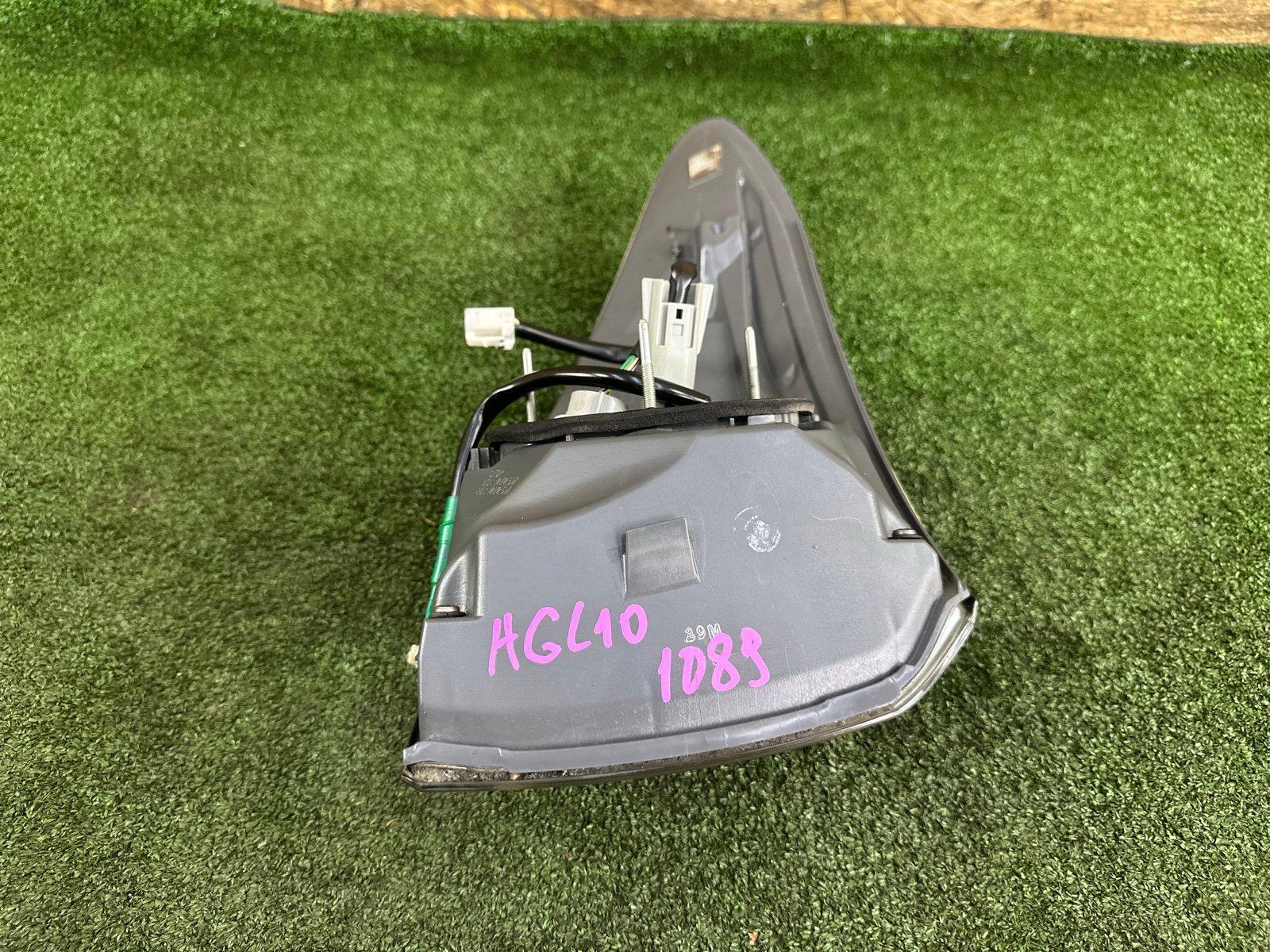 Стоп-сигнал правый RX270 2013 AGL10W 1ARFE Стоп-сигнал правый RX270 2013 AGL10W 1ARFE