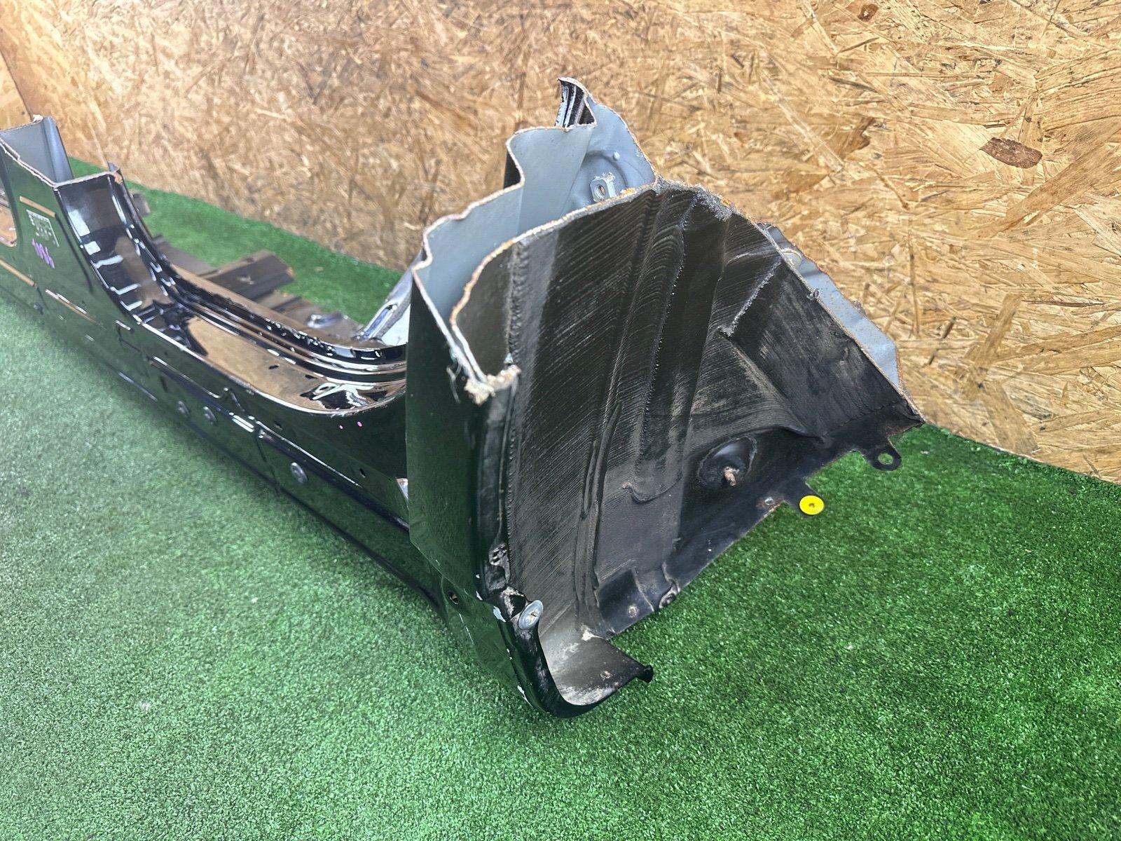 Порог железный левый LS600H 2012 UVF45 2URFSE