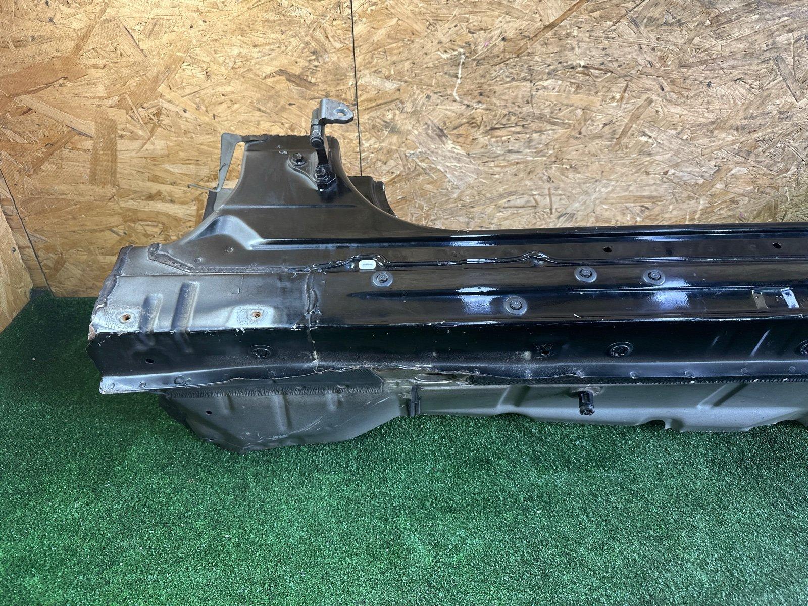Порог железный левый LS600H 2012 UVF45 2URFSE