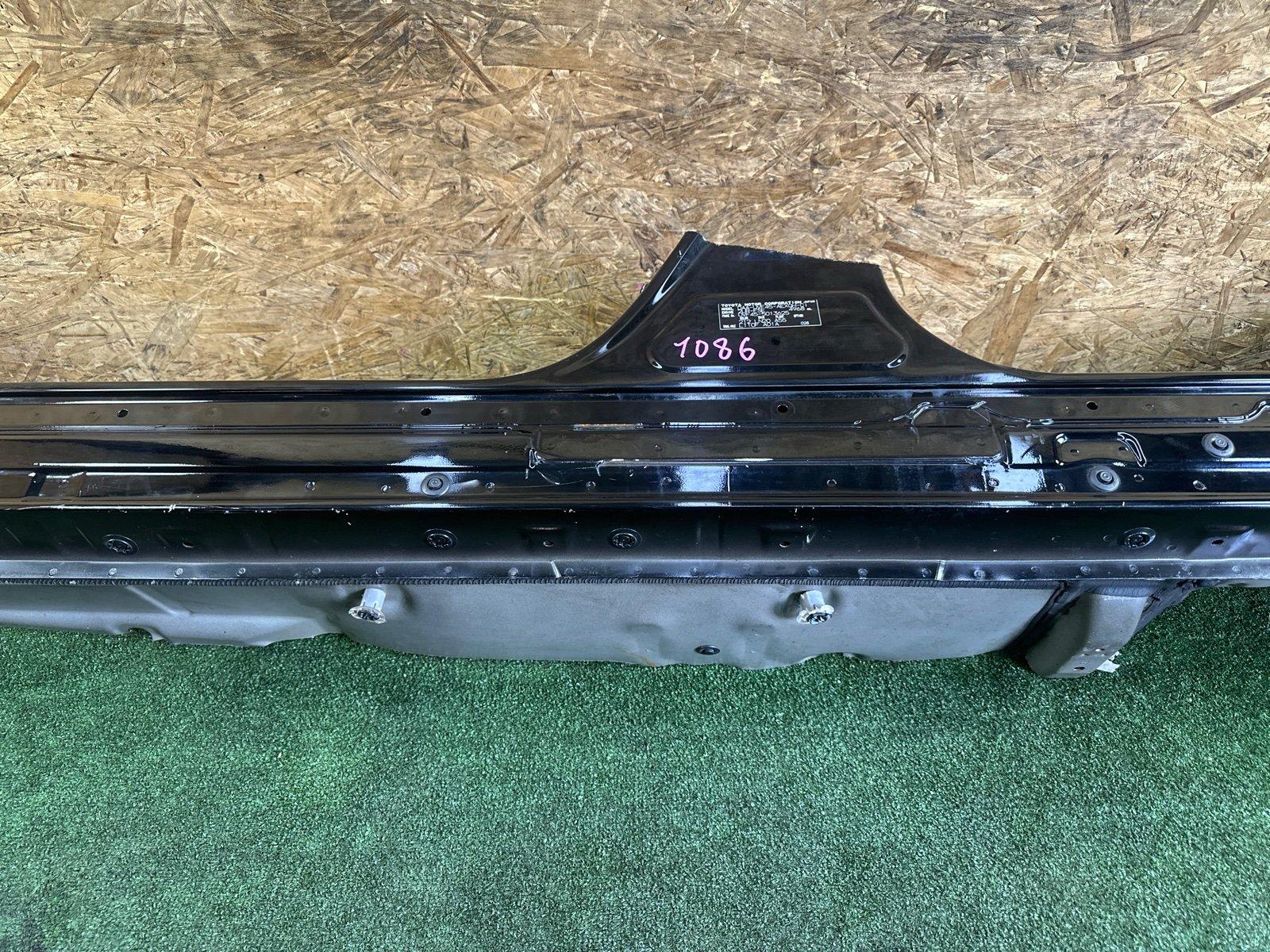 Порог железный левый LS600H 2012 UVF45 2URFSE
