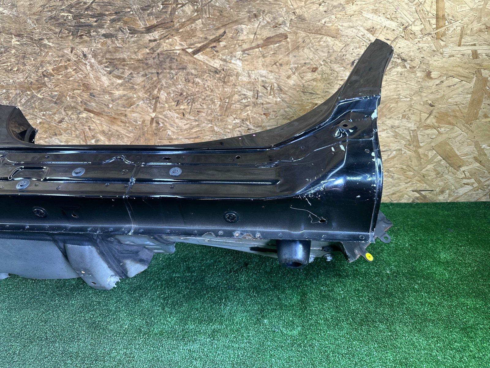 Порог железный левый LS600H 2012 UVF45 2URFSE