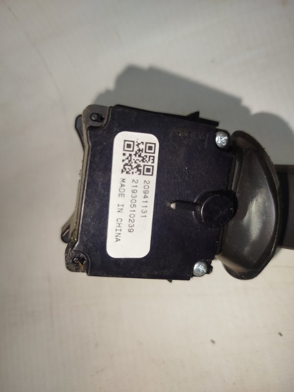 Подрулевой переключатель Chevrolet Cruze F16d3