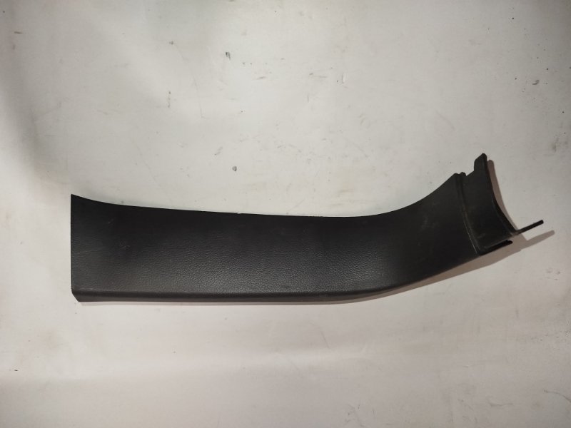 Обшивка двери багажника левая Chevrolet Orlando 2012 Внедорожник F18d4 95158933 Б/У