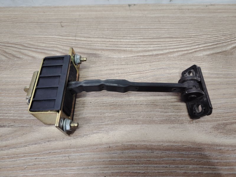 Ограничитель двери передний правый Mercedes-Benz E-class 2004 W211 OM646 A2117200116 контрактная