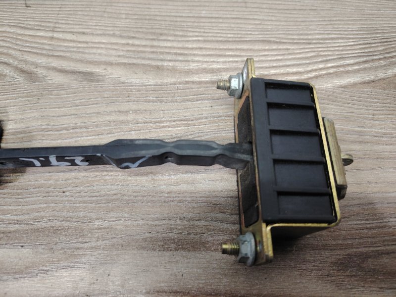 Ограничитель двери передний правый E-class 2004 W211 OM646