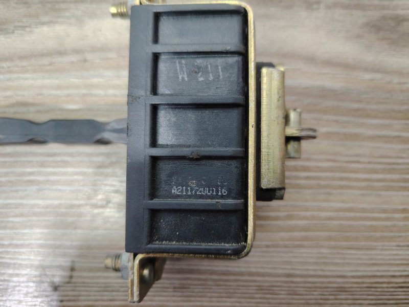 Ограничитель двери передний правый E-class 2004 W211 OM646